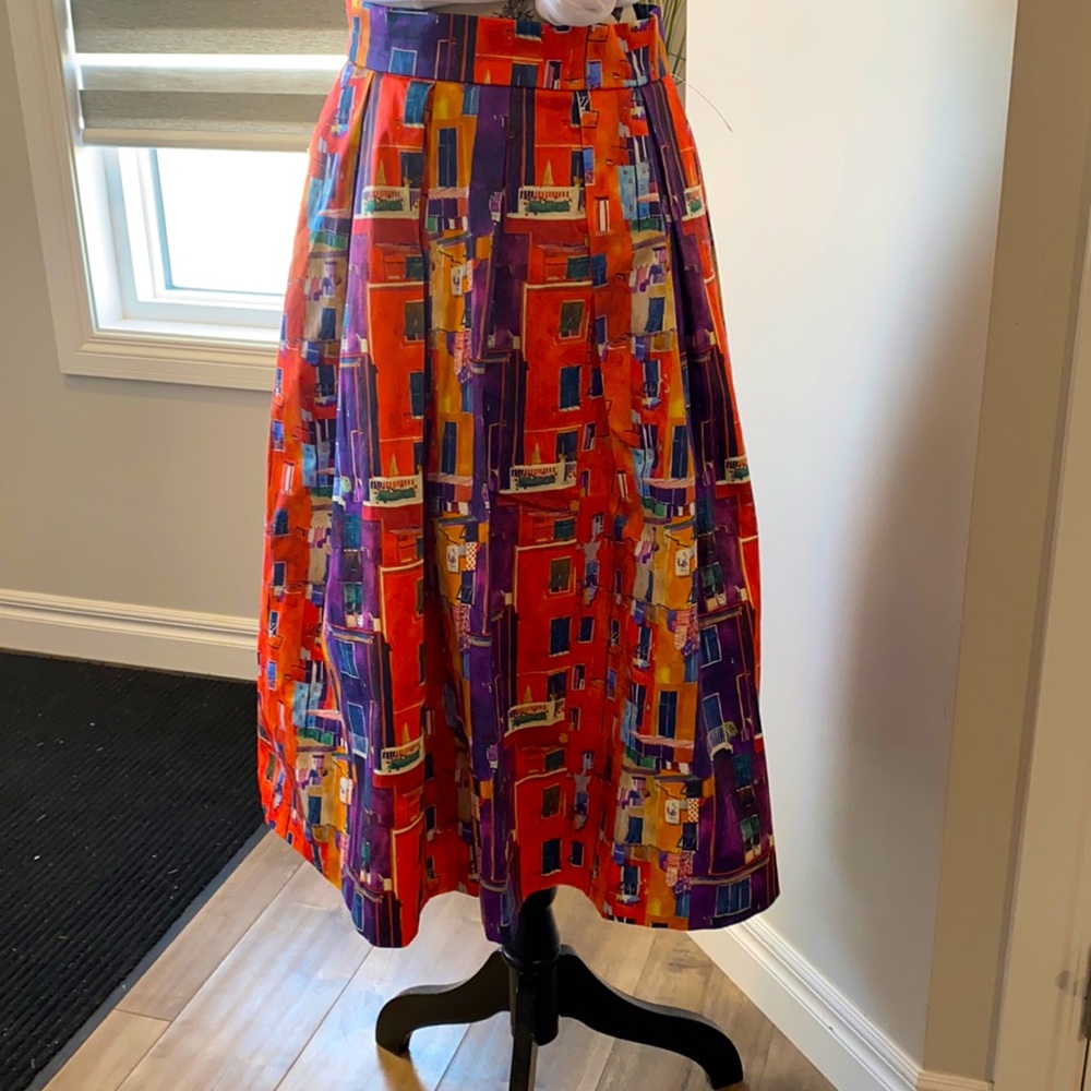 Like New Tristan Apartment skirt with pockets !